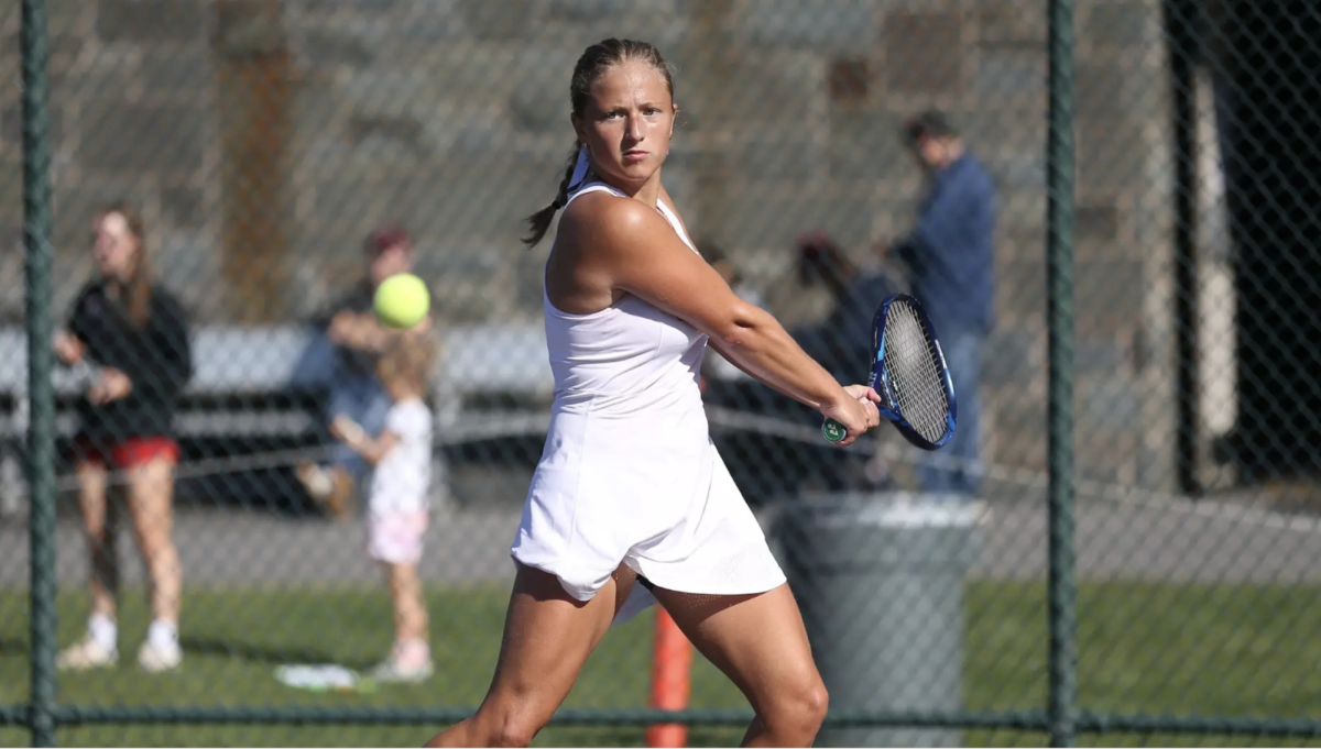 Women's Tennis Finishes Season Strong